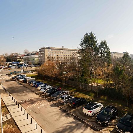 Jonagold Apartment Metro Raclawicka Varsovia Exterior foto