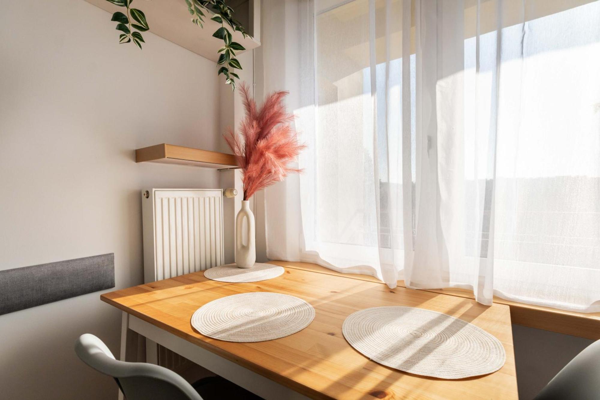 Jonagold Apartment Metro Raclawicka Varsovia Exterior foto