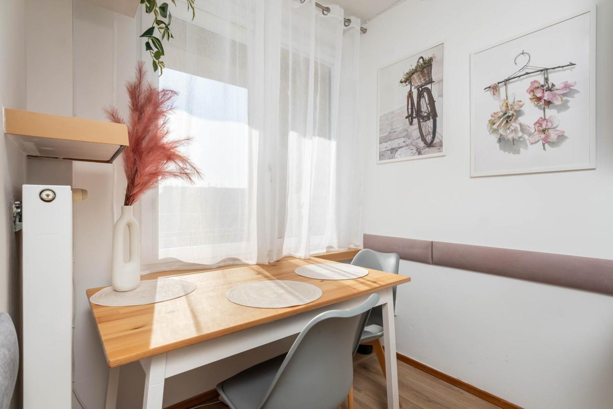 Jonagold Apartment Metro Raclawicka Varsovia Exterior foto